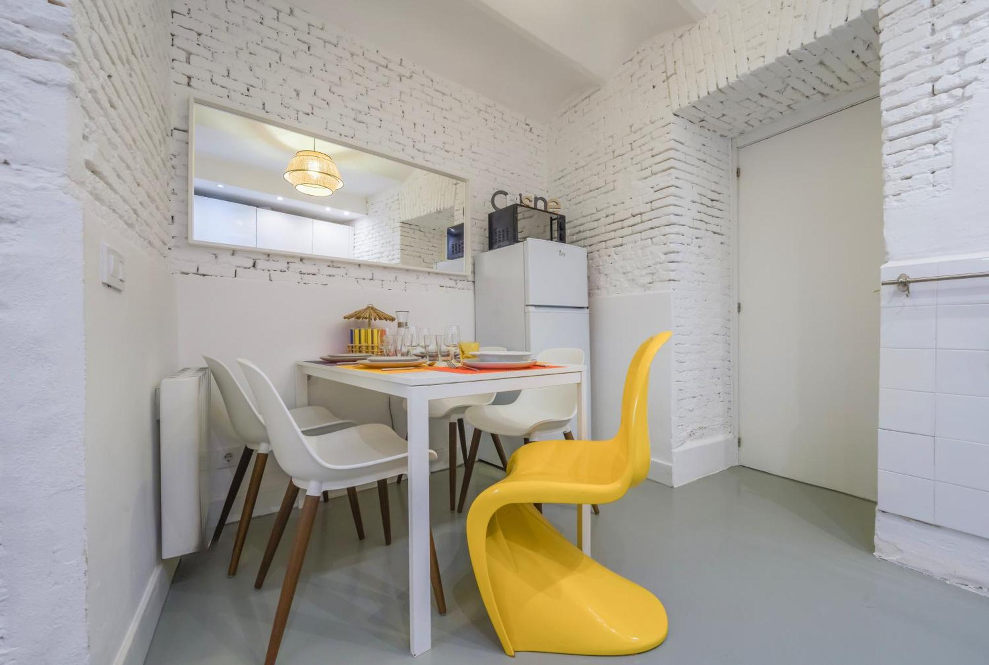 Apartment Luxury 120 M2 Famous Designer Flat In Madrid's Golden Triangle